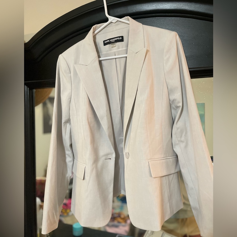 New Karl Lagerfeld light grey blazer size 14